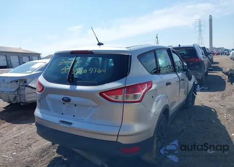 2013 Ford Escape S from USA, damaged, VIN 1FMCU0F71DUD47885